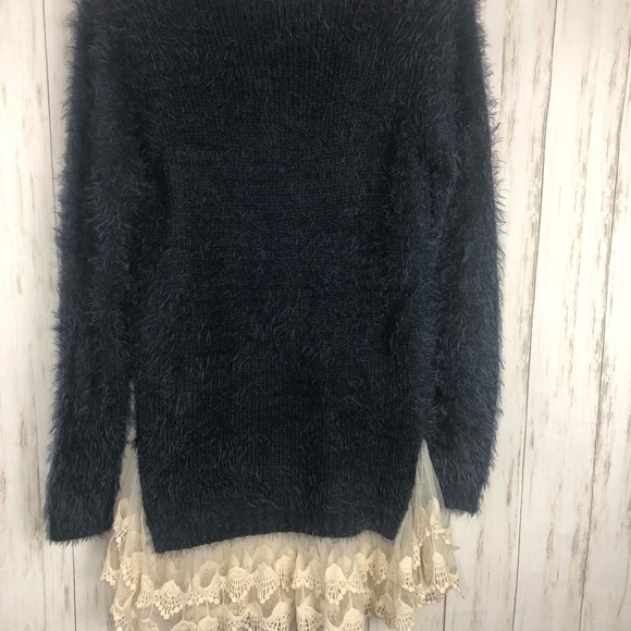 LF qed London blue fuzzy lace sweater - Picture 7 of 9